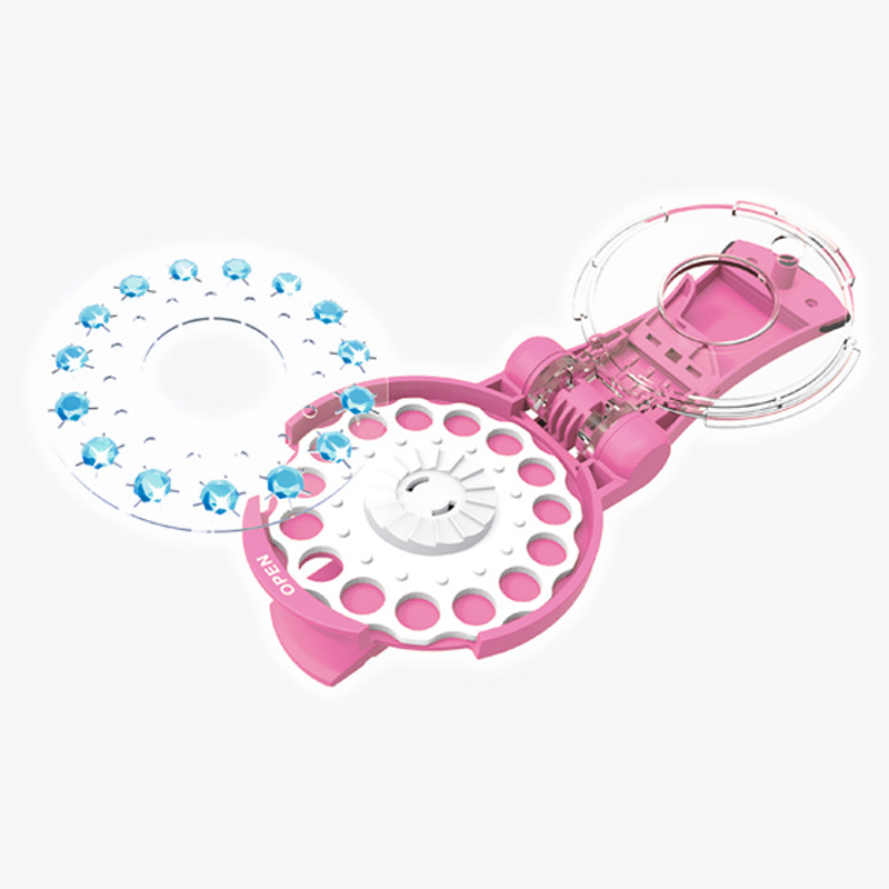 מכונת סיכות בלינגר ג'ם : קשטו את האביזרים שלכם בברק