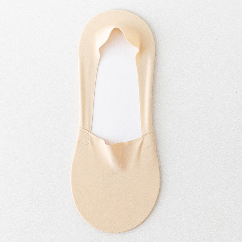 Silkkiset liukkaat sukat: Liukastumista estävä mukavuus jaloillesi